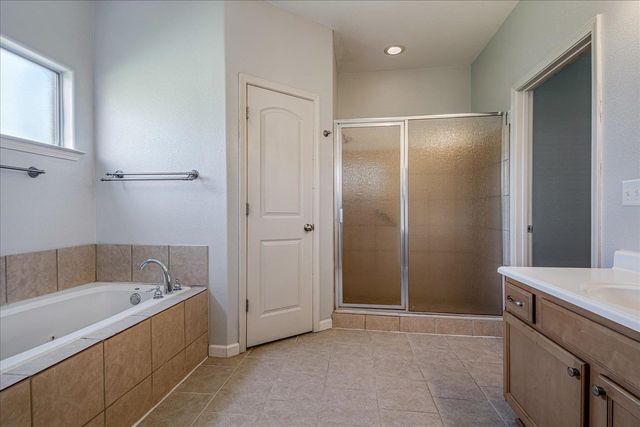 239 BLAYDES DR, Atoka, TN 38004