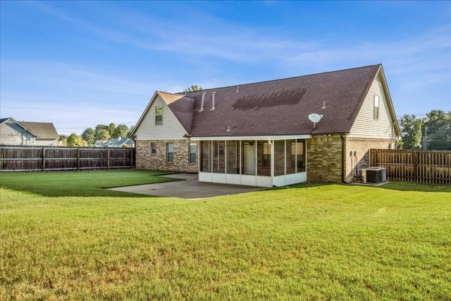 239 BLAYDES DR, Atoka, TN 38004