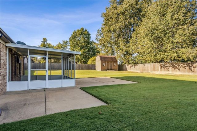 239 BLAYDES DR, Atoka, TN 38004