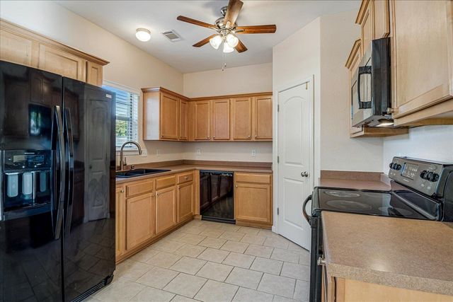 239 BLAYDES DR, Atoka, TN 38004