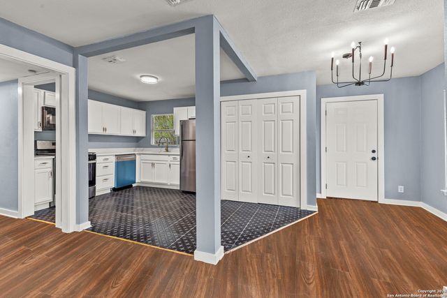 710 Byrnes, San Antonio, TX 78209