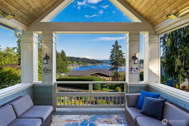 3915 Bayview Lane, Gig Harbor, WA 98332