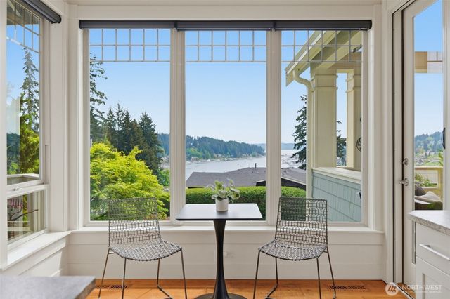 3915 Bayview Lane, Gig Harbor, WA 98332