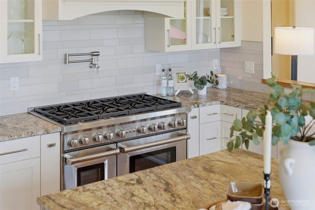 3915 Bayview Lane, Gig Harbor, WA 98332