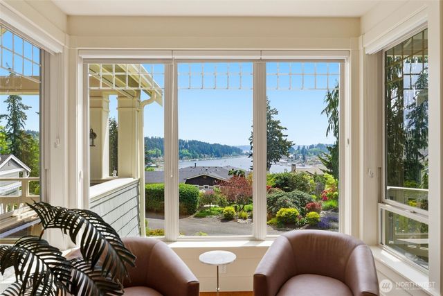 3915 Bayview Lane, Gig Harbor, WA 98332