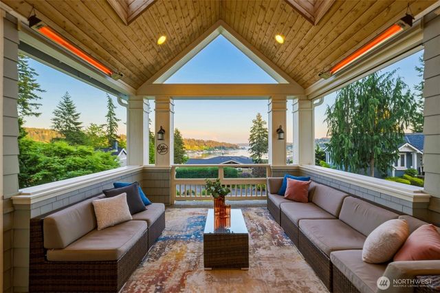 3915 Bayview Lane, Gig Harbor, WA 98332