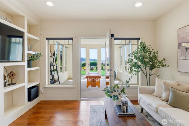 3915 Bayview Lane, Gig Harbor, WA 98332