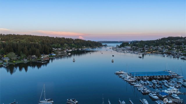 3915 Bayview Lane, Gig Harbor, WA 98332