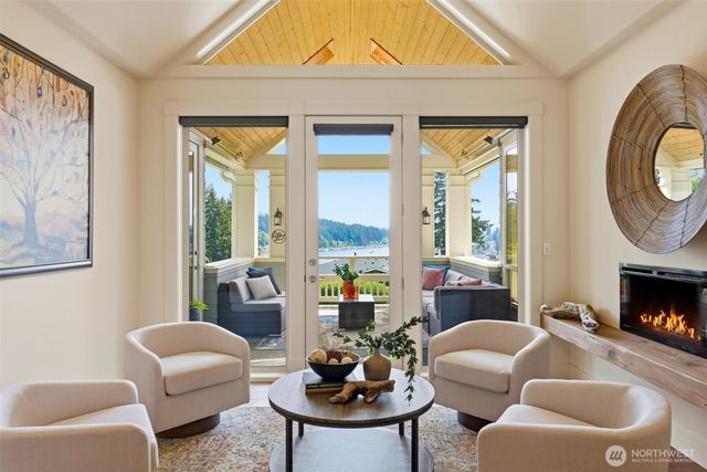 3915 Bayview Lane, Gig Harbor, WA 98332