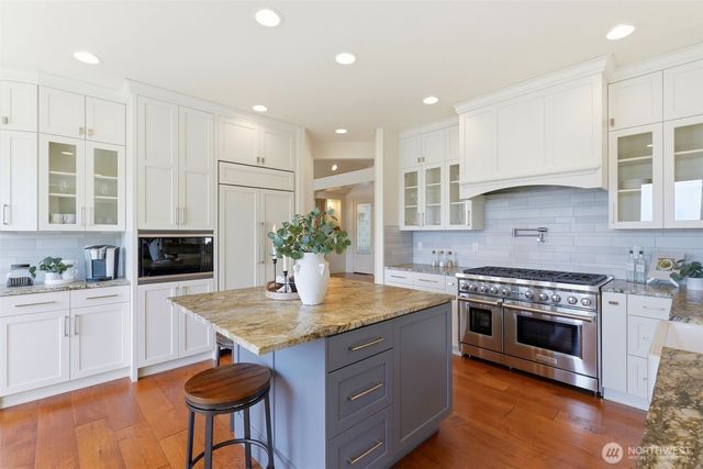 3915 Bayview Lane, Gig Harbor, WA 98332