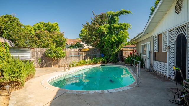 2184 Linden St, Atwater, CA 95301