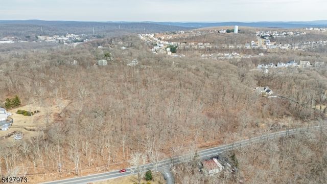 174 Espanong Rd, Jefferson Twp., NJ 07849