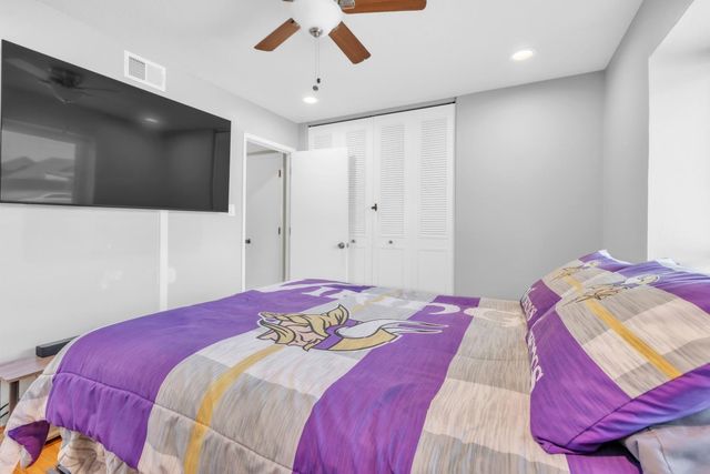 5920 Valley Hi Dr, Sacramento, CA 95823