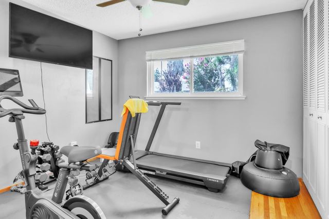 5920 Valley Hi Dr, Sacramento, CA 95823