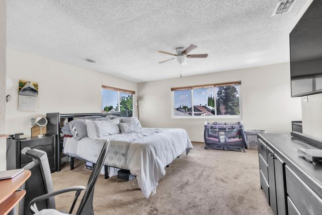 5920 Valley Hi Dr, Sacramento, CA 95823