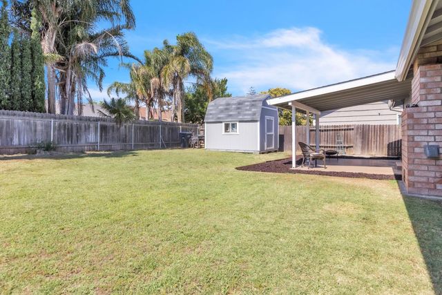 5920 Valley Hi Dr, Sacramento, CA 95823