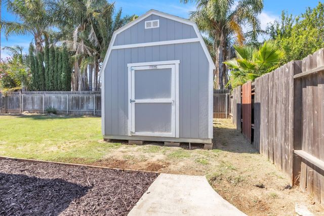 5920 Valley Hi Dr, Sacramento, CA 95823