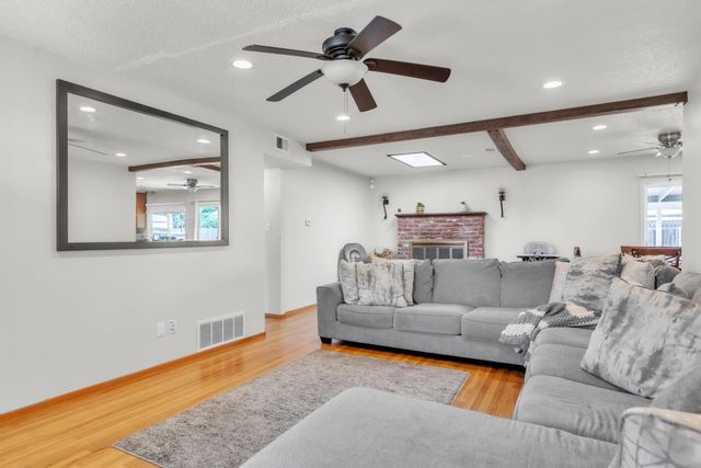 5920 Valley Hi Dr, Sacramento, CA 95823