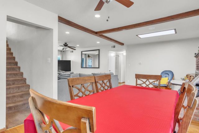 5920 Valley Hi Dr, Sacramento, CA 95823