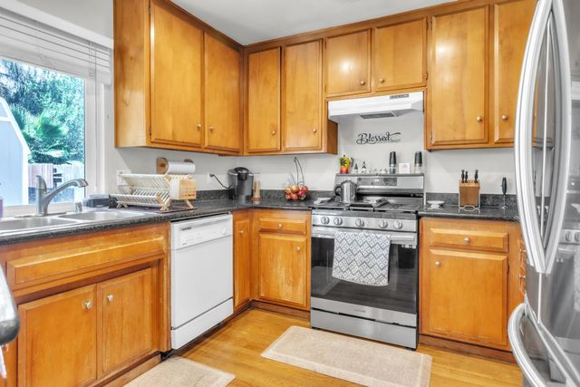 5920 Valley Hi Dr, Sacramento, CA 95823