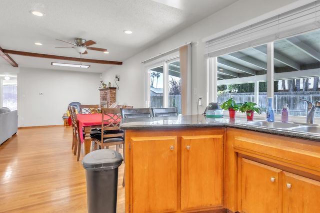 5920 Valley Hi Dr, Sacramento, CA 95823