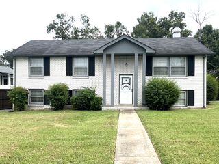 2615 Forest View Dr, Antioch, TN 37013
