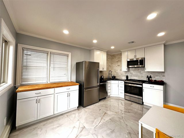 16 The Boulevard, Sea Cliff, NY 11579