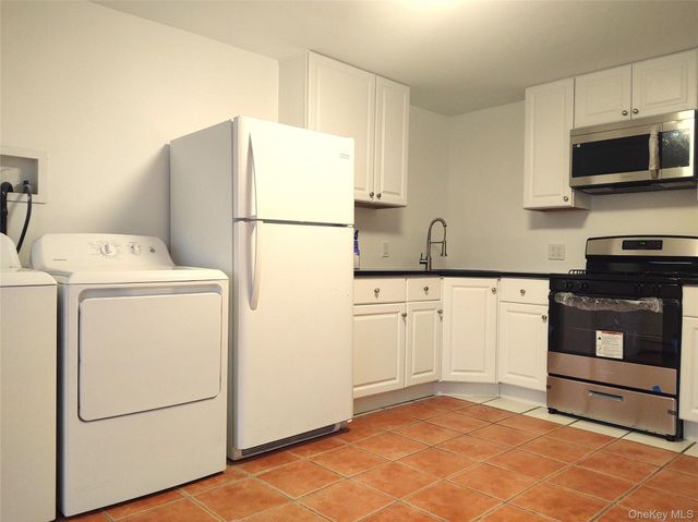 16 The Boulevard, Sea Cliff, NY 11579