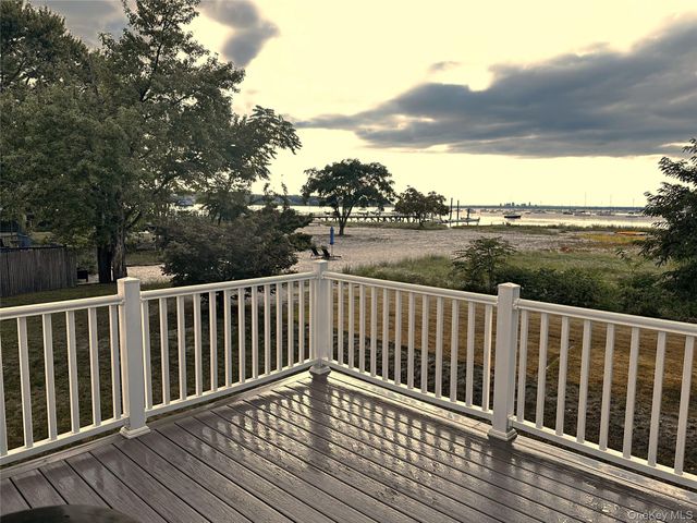 16 The Boulevard, Sea Cliff, NY 11579