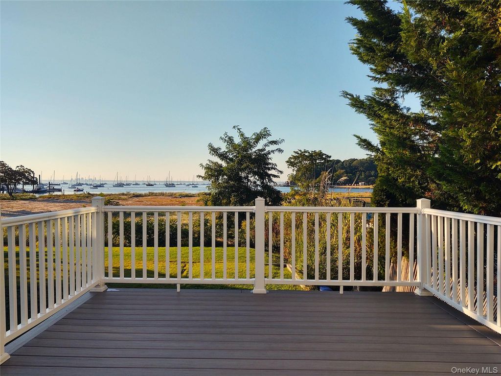 16 The Boulevard, Sea Cliff, NY 11579 — photo 4