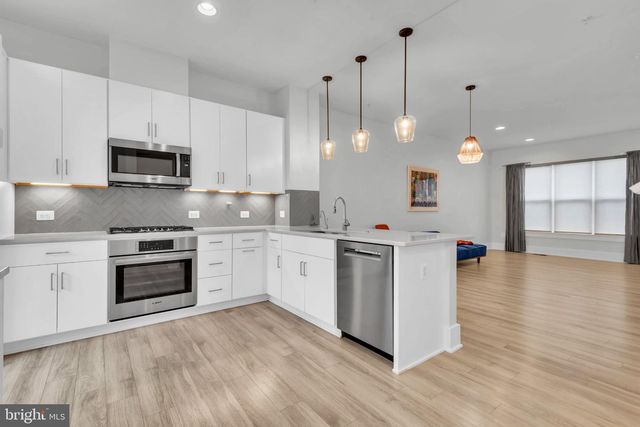 11326 EMERALD PARK RD, Potomac, MD 20854