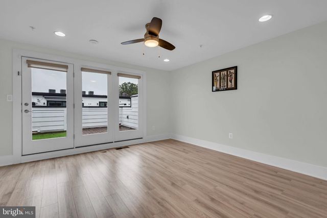 11326 EMERALD PARK RD, Potomac, MD 20854
