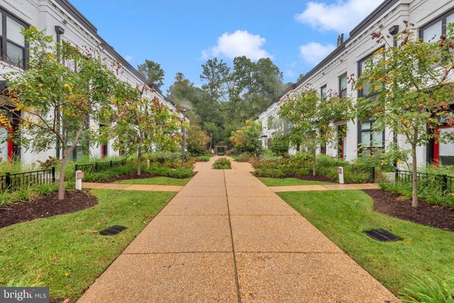 11326 EMERALD PARK RD, Potomac, MD 20854