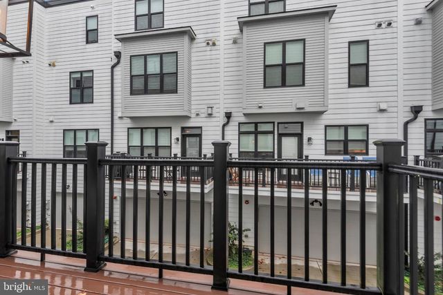 11326 EMERALD PARK RD, Potomac, MD 20854