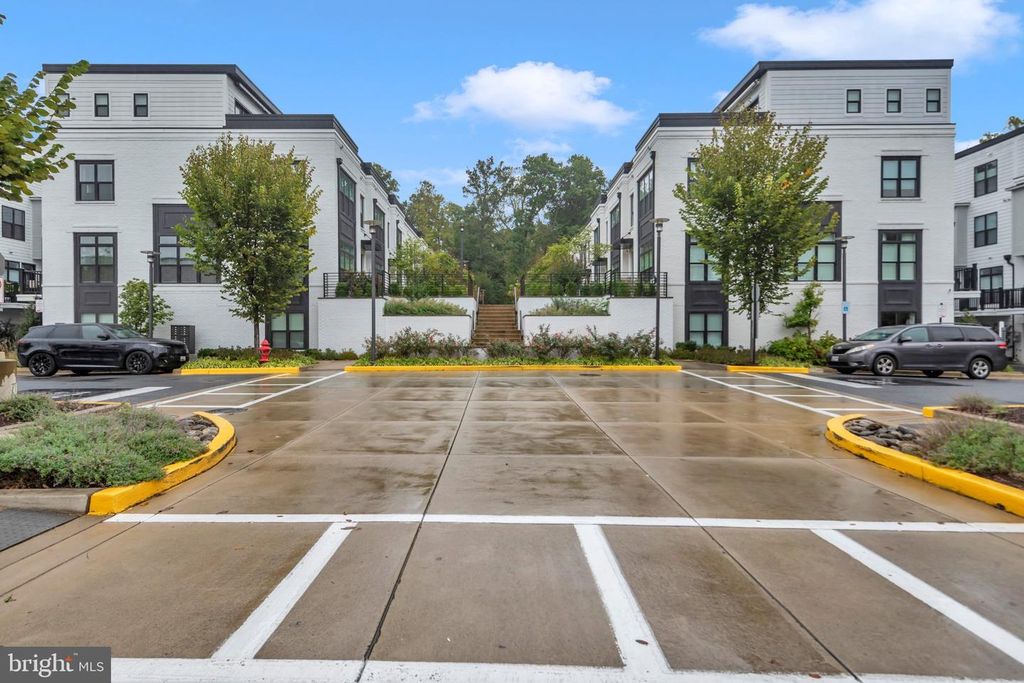 11326 EMERALD PARK RD, Potomac, MD 20854