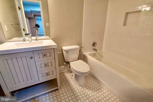 1805 E LAMLEY ST, Baltimore, MD 21231