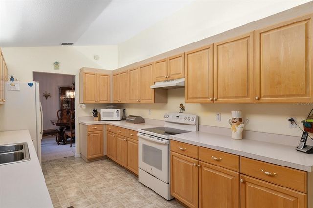 11335 SW 138TH LANE, Dunnellon, FL 34432
