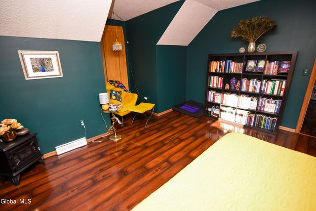 15 Longwood Drive, Clifton Park, NY 12065