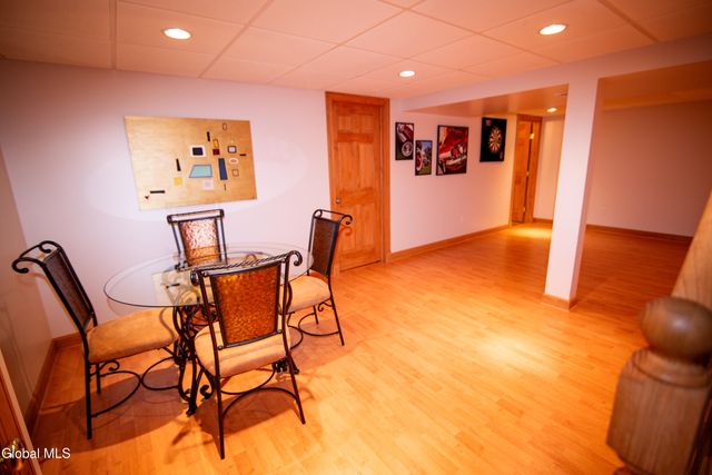 15 Longwood Drive, Clifton Park, NY 12065