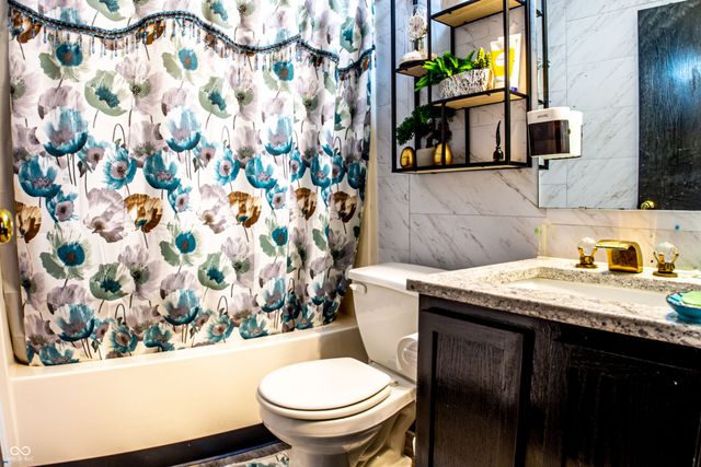 931 Lionshead Lane, Greenwood, IN 46143