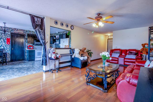 931 Lionshead Lane, Greenwood, IN 46143