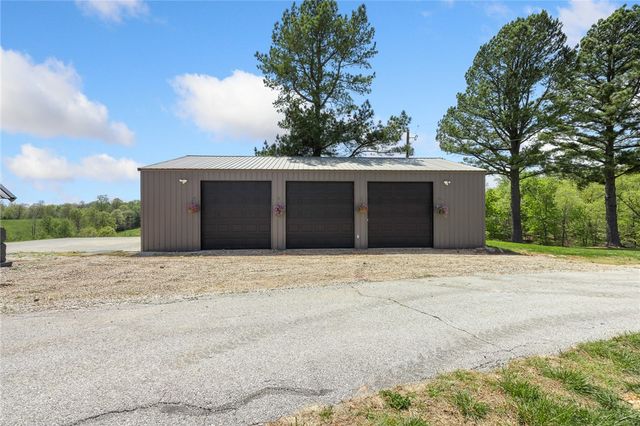 5303 Hickory Hills Lane, Harrison, AR 72601