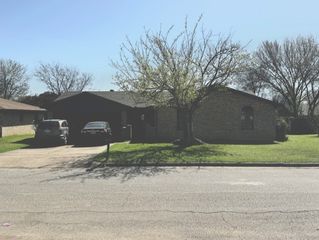 6913 Gettysburg Drive, Forest Hill, TX 76140