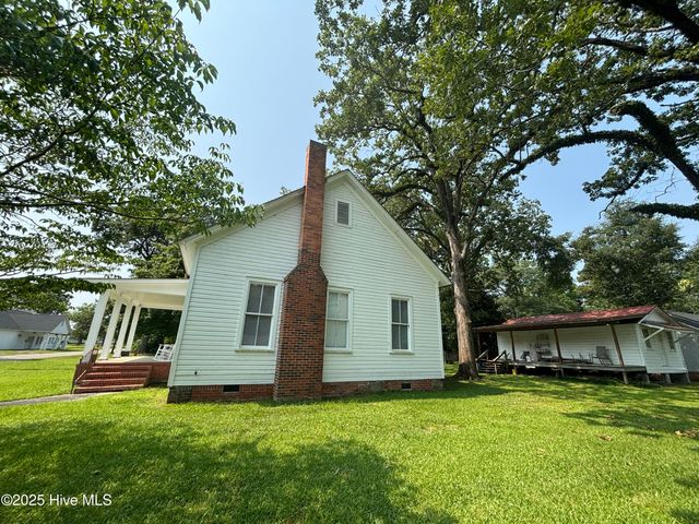 217 N Howard Street, Chadbourn, NC 28431