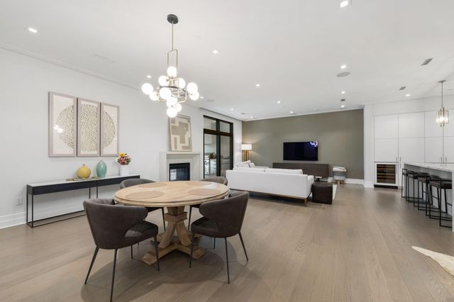 6017 Memorial Drive 305, Houston, TX 77007