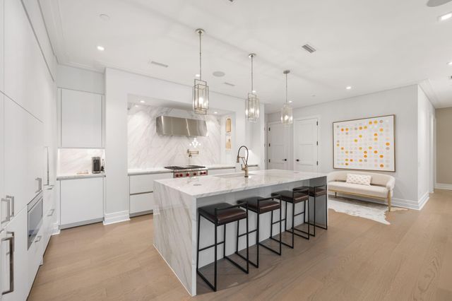 6017 Memorial Drive 305, Houston, TX 77007