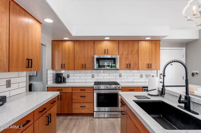 1393 E MEAD Drive, Chandler, AZ 85249