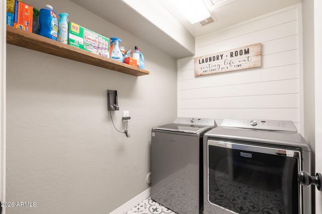 1393 E MEAD Drive, Chandler, AZ 85249