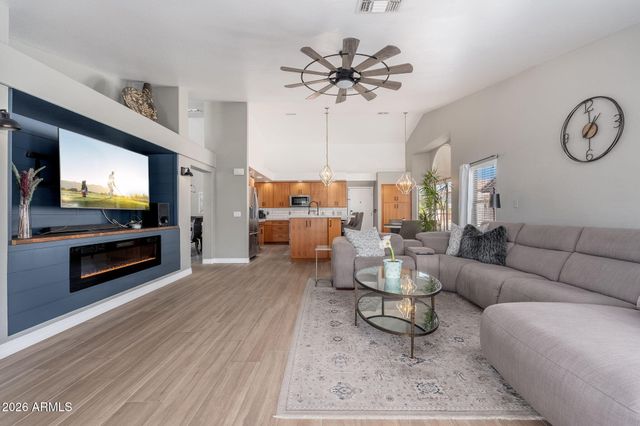 1393 E MEAD Drive, Chandler, AZ 85249