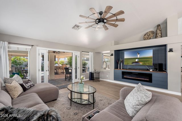 1393 E MEAD Drive, Chandler, AZ 85249